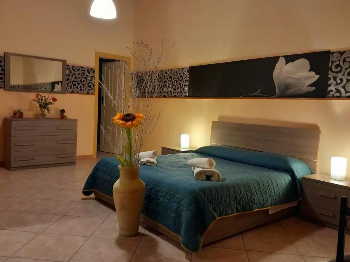 Villa Laura Apartment Giardini Naxos Exterior photo